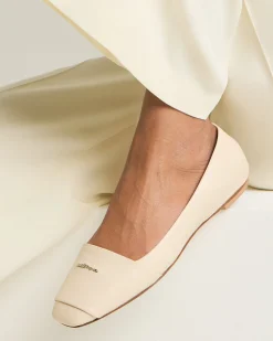 BALLERINA IN PELLE