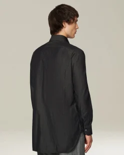 Camicia casual in denim nero con bottoni in madreperla
