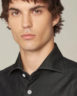 Camicia casual in denim nero con bottoni in madreperla