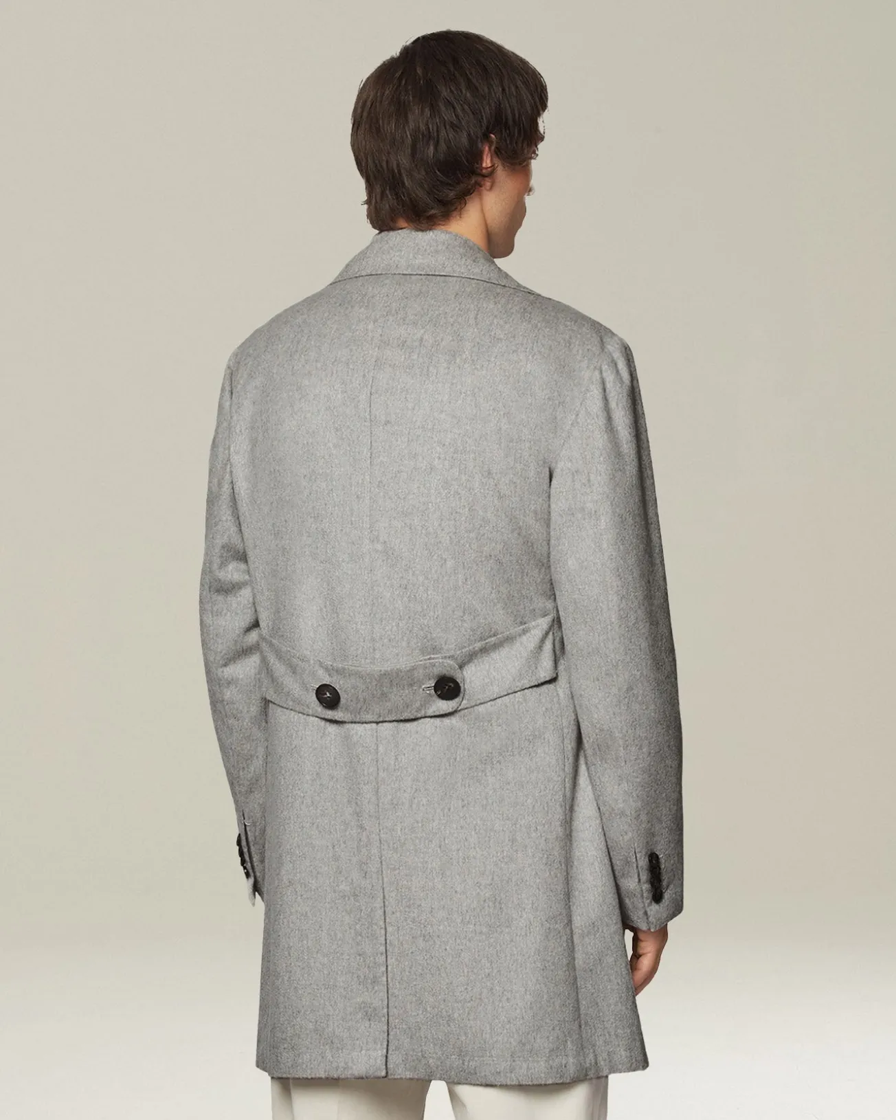 Cappotto uomo grigio chiaro in cashmere pettinato