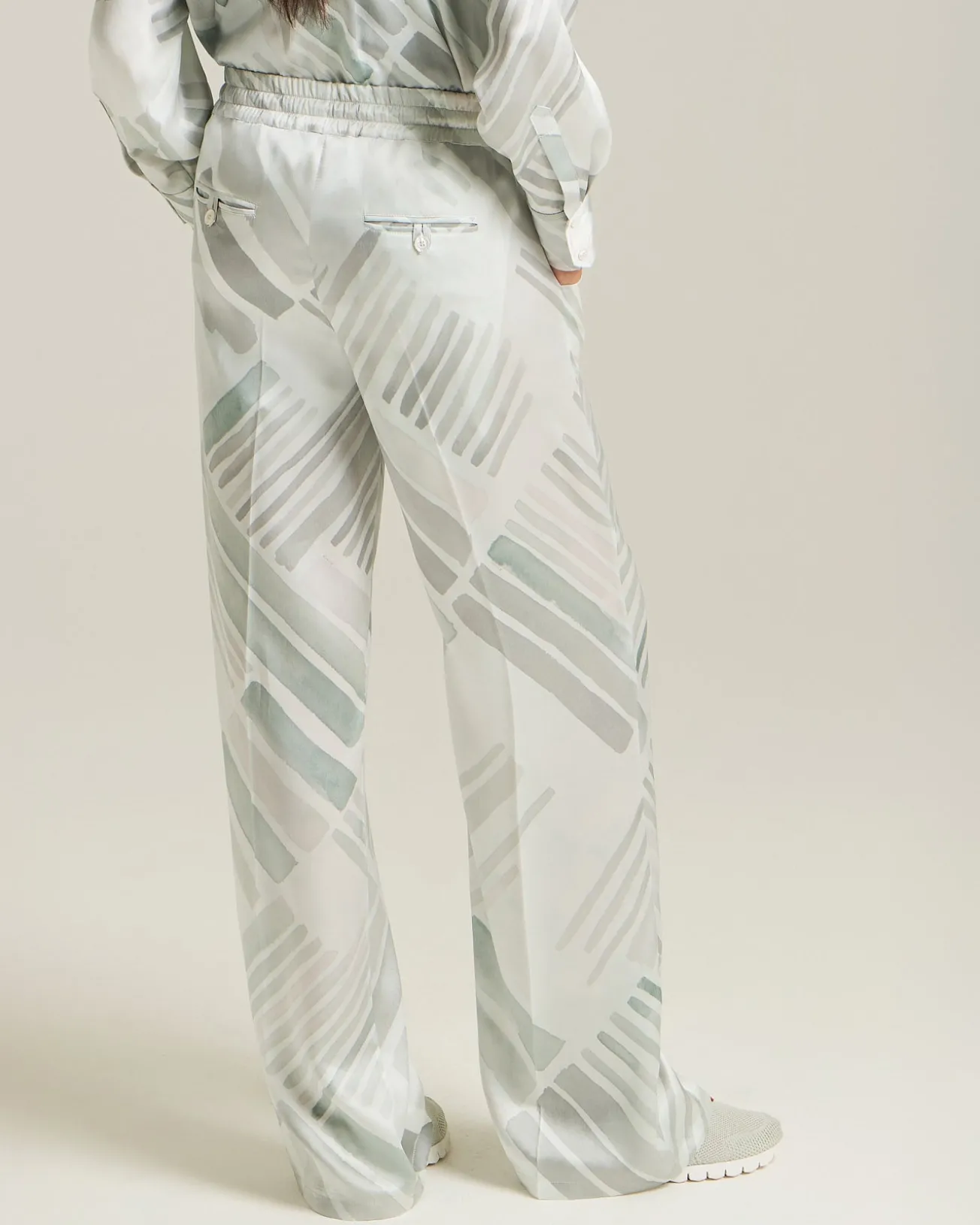 Pantalone 100% seta con motivo grigio azzurro