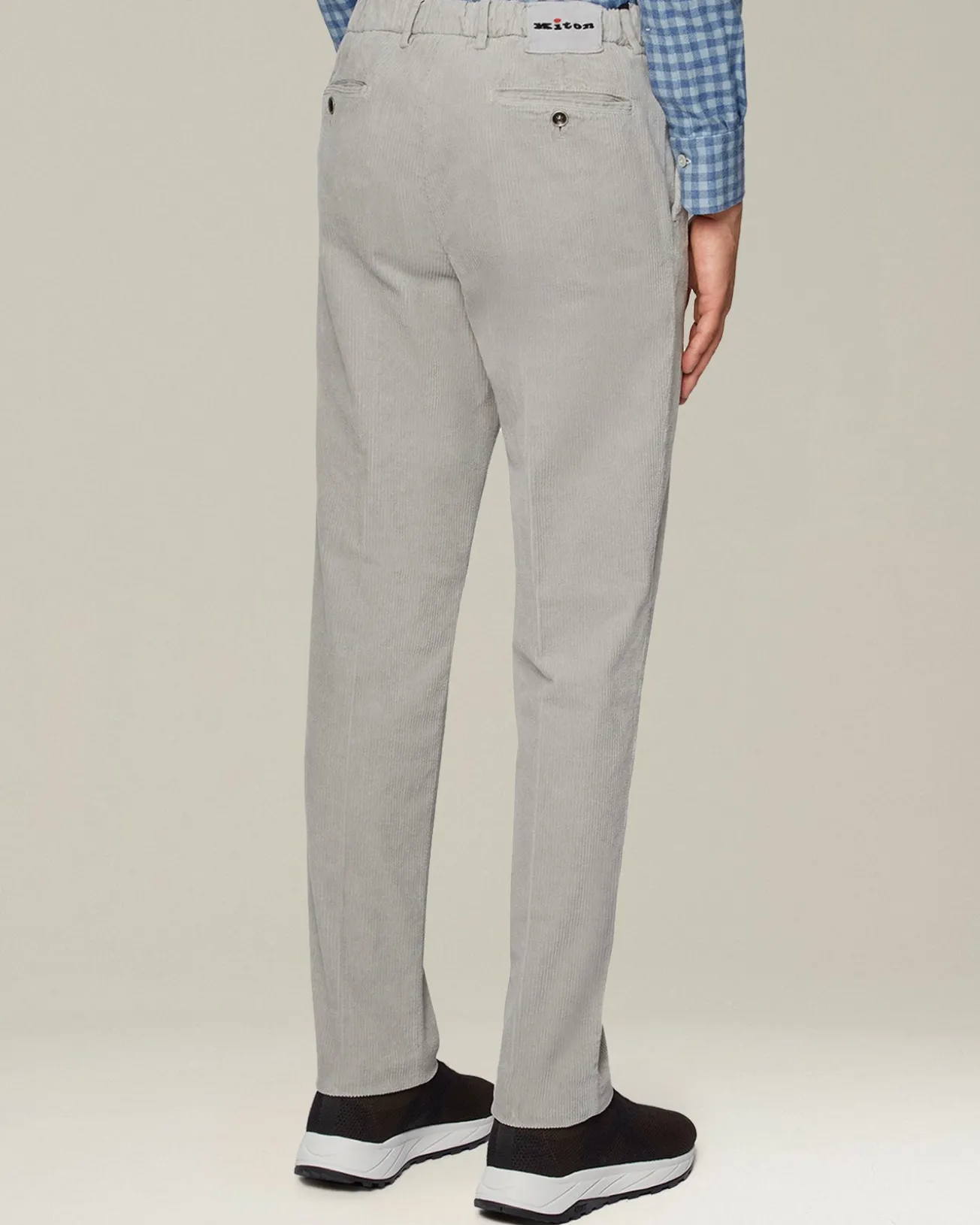 Pantalone grigio chiaro a coste in blend di contone e cashmere