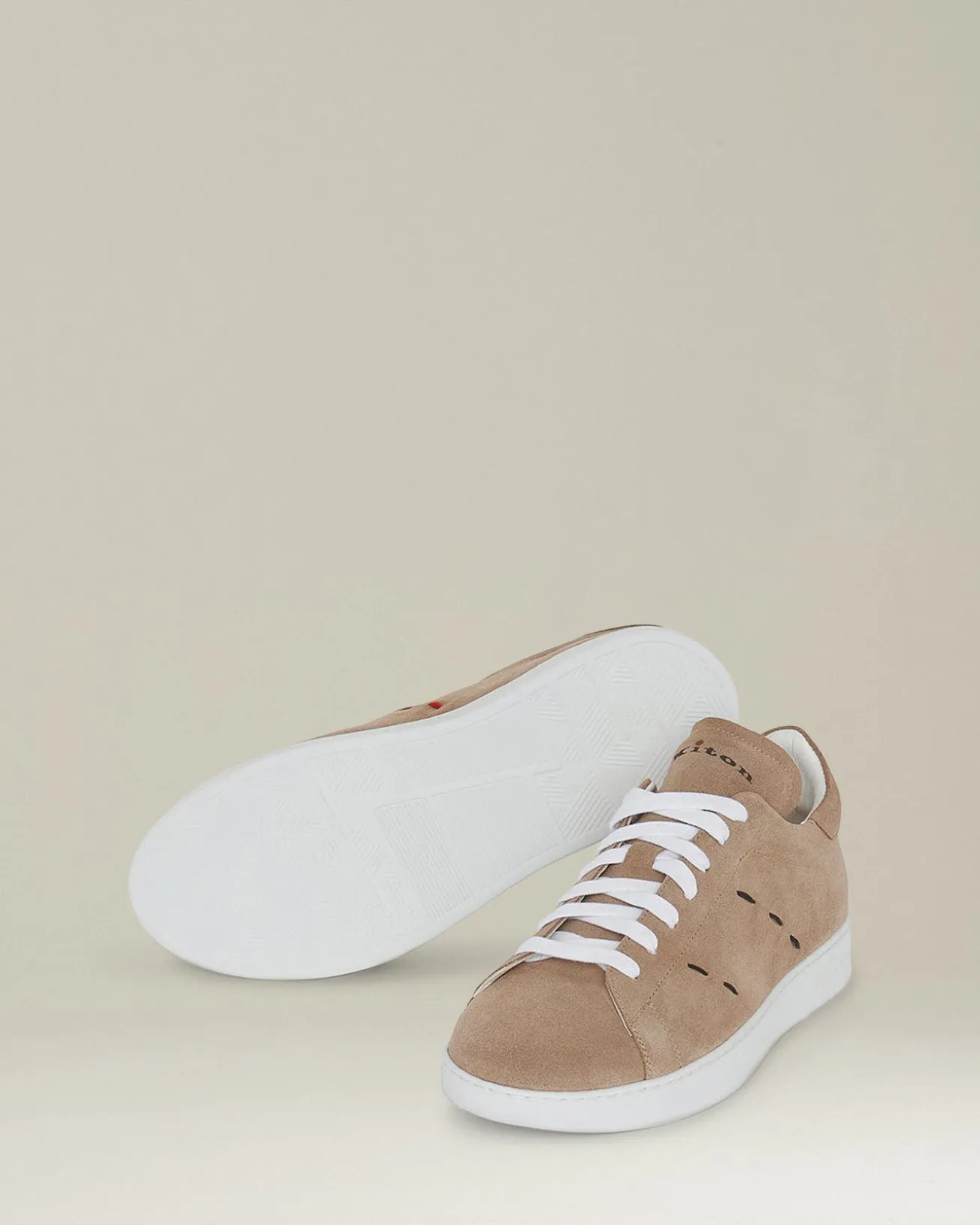 Sneakers uomo in pelle di vitello scamosciata beige